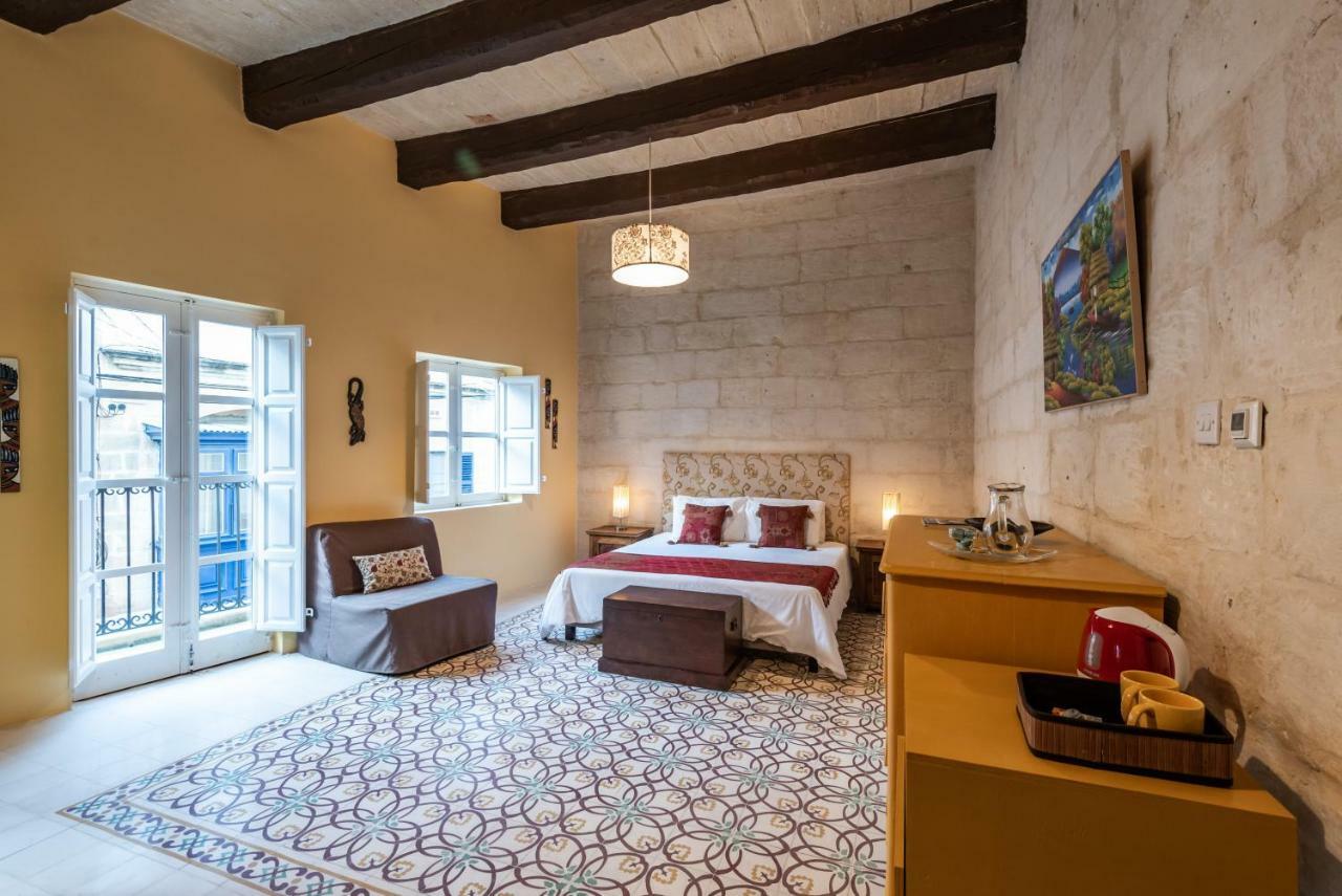 The Stonehouse Bed & Breakfast Saint Julian's Bagian luar foto