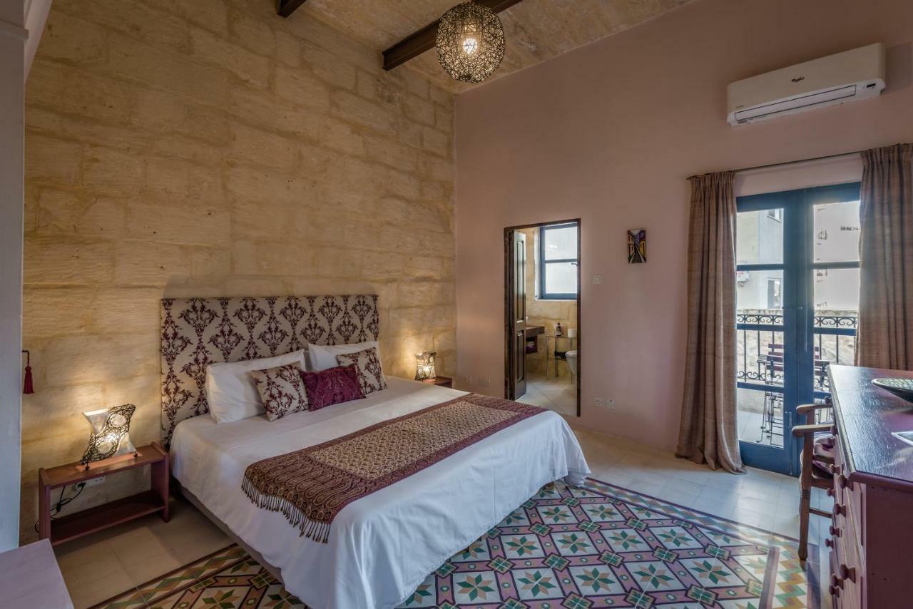 The Stonehouse Bed & Breakfast Saint Julian's Bagian luar foto